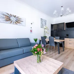 Sunny And Modern Baquis Flat Apartment Nice