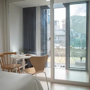 Urbanstay Myeongdong Апартаменты